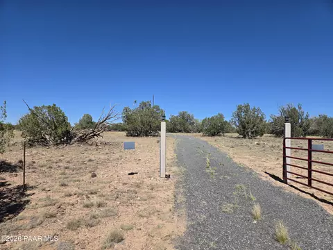 13 W Couchman Trl, Ash Fork, AZ 86320 photo 17
