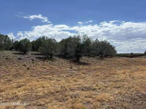 76 N Cattle Dr, Ash Fork, AZ 86320 photo 7