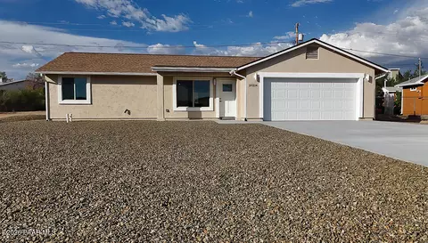 20214 E Mesa Verde Rd, Mayer, AZ 86333