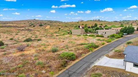 15865 E Broken Bit Rd, Mayer, AZ 86333 photo 11