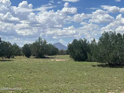 62 Cone Ln, Ash Fork, AZ 86320 photo 2
