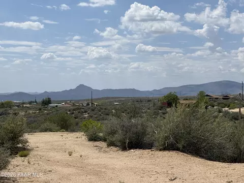 8180 S Bristol Blvd, Wilhoit, AZ 86332