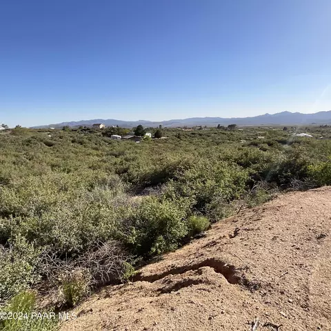 8180 S Bristol Blvd, Wilhoit, AZ 86332