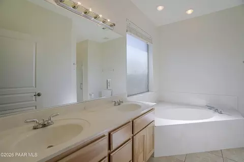 Bath - 13108 E Cancun St, Dewey, AZ 86327 photo 1 of 3