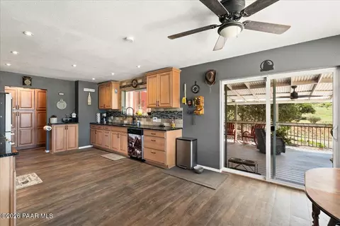 Kitchen - 14020 E Ridge Way, Dewey, AZ 86327 photo 3 of 3