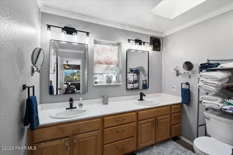 Bath - 14020 E Ridge Way, Dewey, AZ 86327 photo 1 of 5