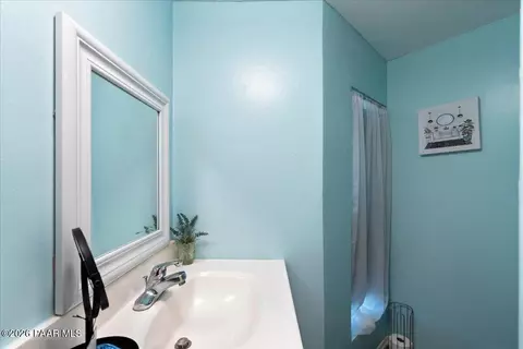 Bath - 14020 E Ridge Way, Dewey, AZ 86327 photo 5 of 5