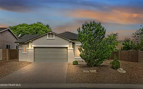 8252 N Whistling Acres Way, Prescott Valley, AZ 86315
