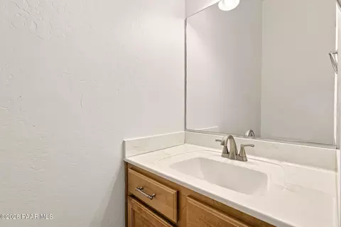 Bath - 15565 E Devon Mont Ln, Dewey, AZ 86327 photo 3 of 3