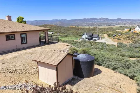 Exterior - 15565 E Devon Mont Ln, Dewey, AZ 86327 photo 6 of 7