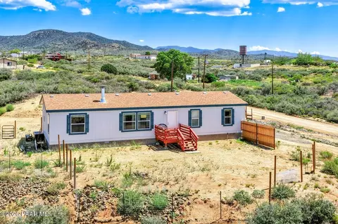 7580 W Stevenage Ln, Wilhoit, AZ 86332