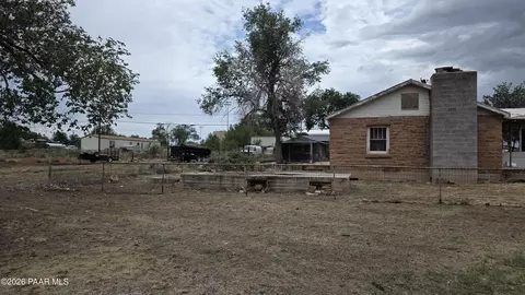 Exterior - 47077 N Fifth St, Ash Fork, AZ 86320 photo 2 of 2