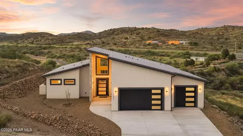 15860 E Broken Bit Rd, Mayer, AZ 86333