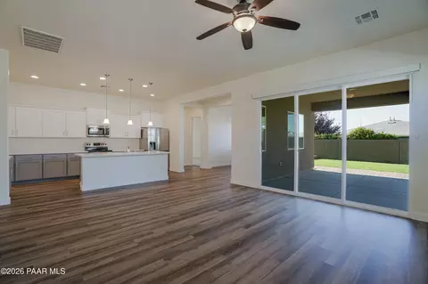 Living - 12973 E Toro St, Dewey, AZ 86327 photo 3 of 5