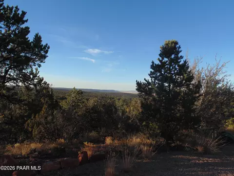 56765 Hidalgo Cir, Seligman, AZ 86337