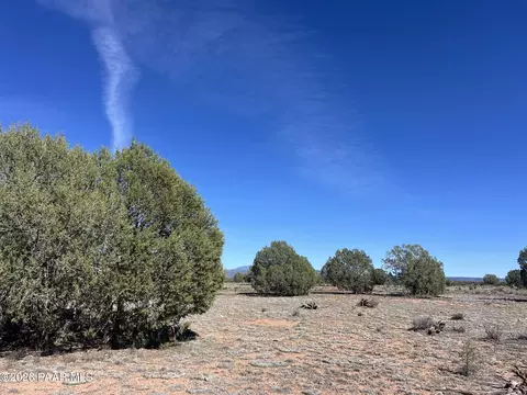 308 Bullock Rd, Ash Fork, AZ 86320 photo 3