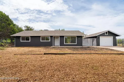 4805 E Cochise Dr, Rimrock, AZ 86335