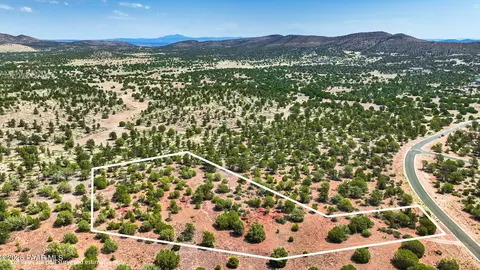 5616 W Meriah Ln, Prescott, AZ 86305