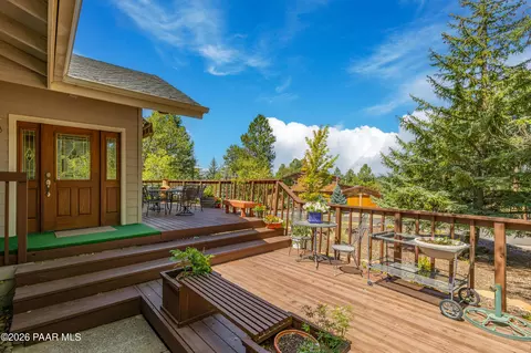 Exterior - 5801 E Ridge Dr, Flagstaff, AZ 86004 photo 3 of 7