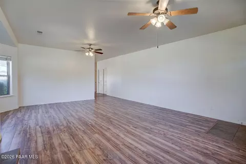 Living - 13084 E Cancun St, Dewey, AZ 86327 photo 4 of 6