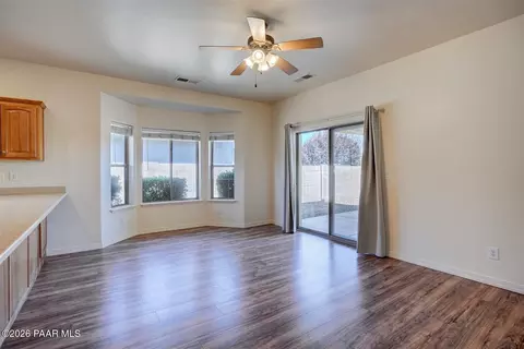 Living - 13084 E Cancun St, Dewey, AZ 86327 photo 5 of 6