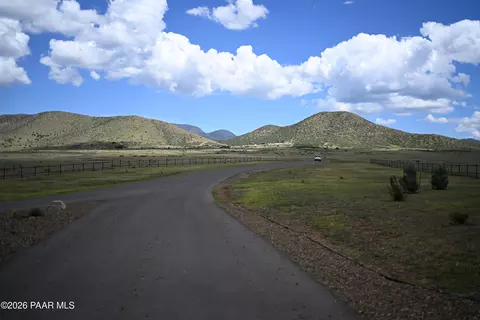 10301 E Woven Gold Way, Prescott Valley, AZ 86315