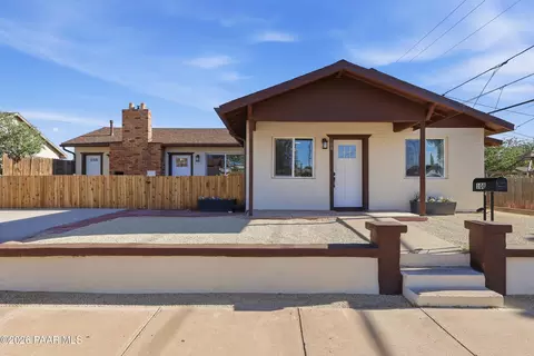 108 E Oak St, Winslow, AZ 86047