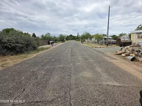 20833 E Antelope Rd, Mayer, AZ 86333 photo 2