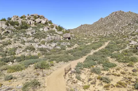 17930 W Lone Ocotillo Trl, Yarnell, AZ 85362