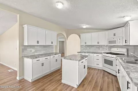 320 E Verde Ranch Rd, Paulden, AZ 86334 photo 16