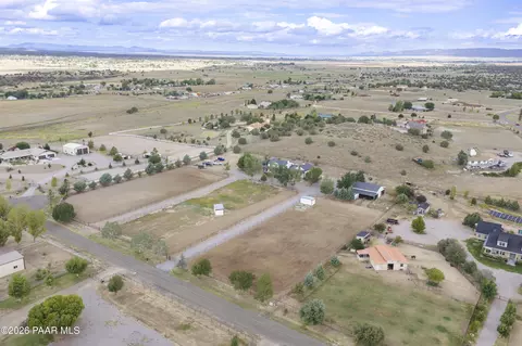 View/Area - 890 E Latigo Ct, Paulden, AZ 86334 photo 5 of 7