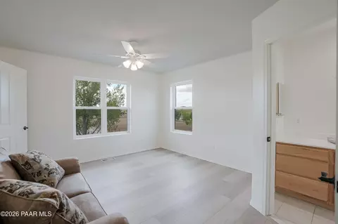 Bedroom - 890 E Latigo Ct, Paulden, AZ 86334 photo 6 of 8