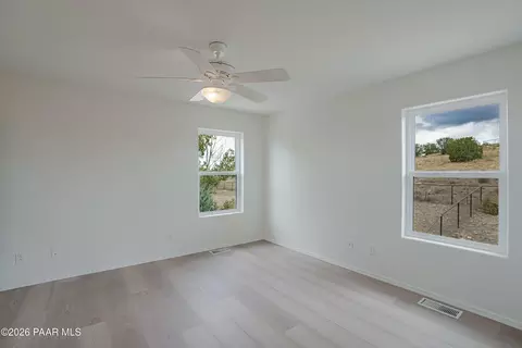 Bedroom - 890 E Latigo Ct, Paulden, AZ 86334 photo 7 of 8