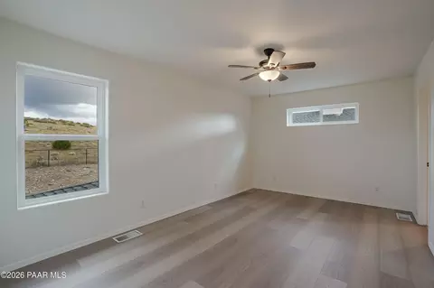Bedroom - 890 E Latigo Ct, Paulden, AZ 86334 photo 3 of 8