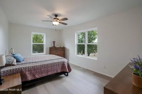 Bedroom - 890 E Latigo Ct, Paulden, AZ 86334 photo 4 of 8