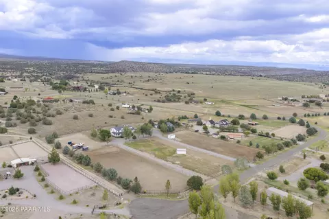 View/Area - 890 E Latigo Ct, Paulden, AZ 86334 photo 4 of 7