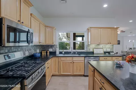 Kitchen - 890 E Latigo Ct, Paulden, AZ 86334 photo 2 of 2