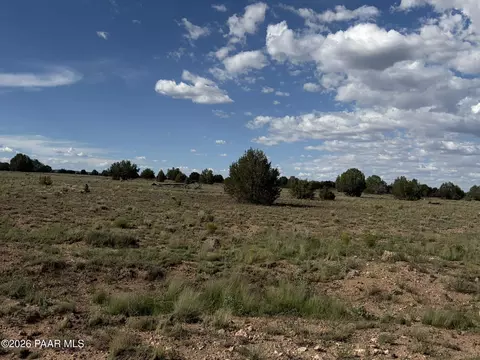 59 NE Rocky Rabbit Rd, Ash Fork, AZ 86320 photo 2