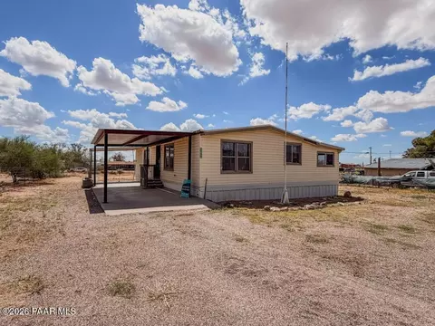 22655 W Henderson St, Congress, AZ 85332