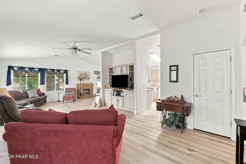 12255 E Obsidian Loop Rd, Dewey, AZ 86327 photo 9