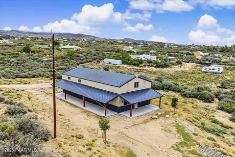 8285 W Abbey Ln, Wilhoit, AZ 86332