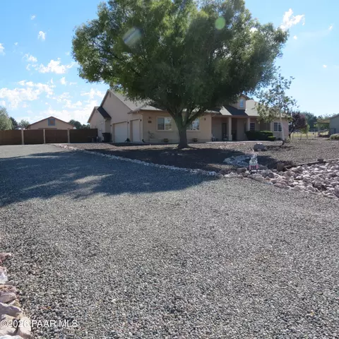 735 Sycamore Ln, Chino Valley, AZ 86323