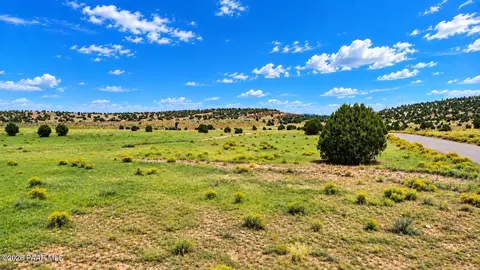 35 Fort Rock Rd # -9, Seligman, AZ 86337