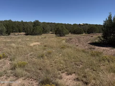 33571 W Cobre Cir, Seligman, AZ 86337