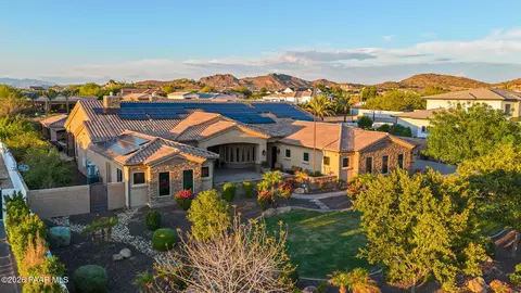 9432 W Saddlehorn Rd, Peoria, AZ 85383
