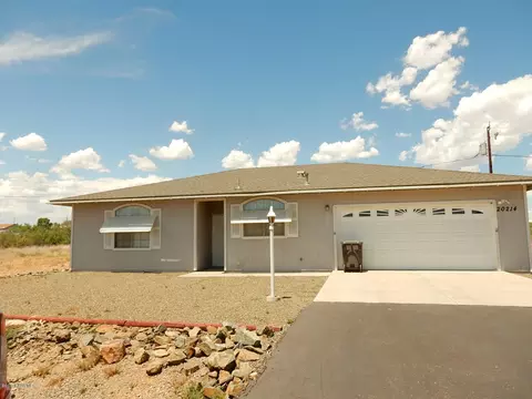 20214 E Antelope Rd, Mayer, AZ 86333 photo 1