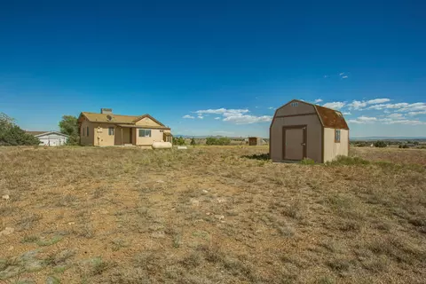 575 W Iris Rd, Paulden, AZ 86334 photo 18