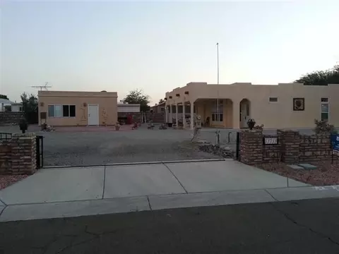 13719 E 49 Dr, Yuma, AZ 85367 photo 1