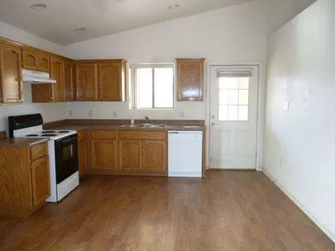660 E George St, Somerton, AZ 85350 photo 3