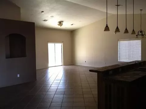 2015 E Stephens St, San Luis, AZ 85349 photo 5